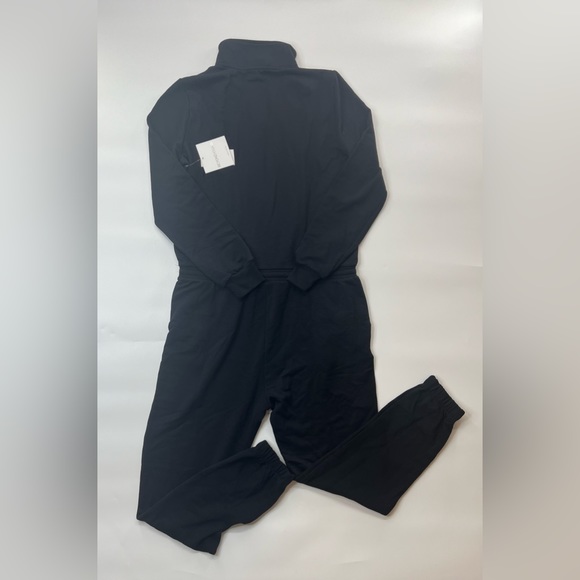 Beyond Yoga Women's Ski Weekend Black Jumpsuit Size Medium NWT - Picture 8 of 8